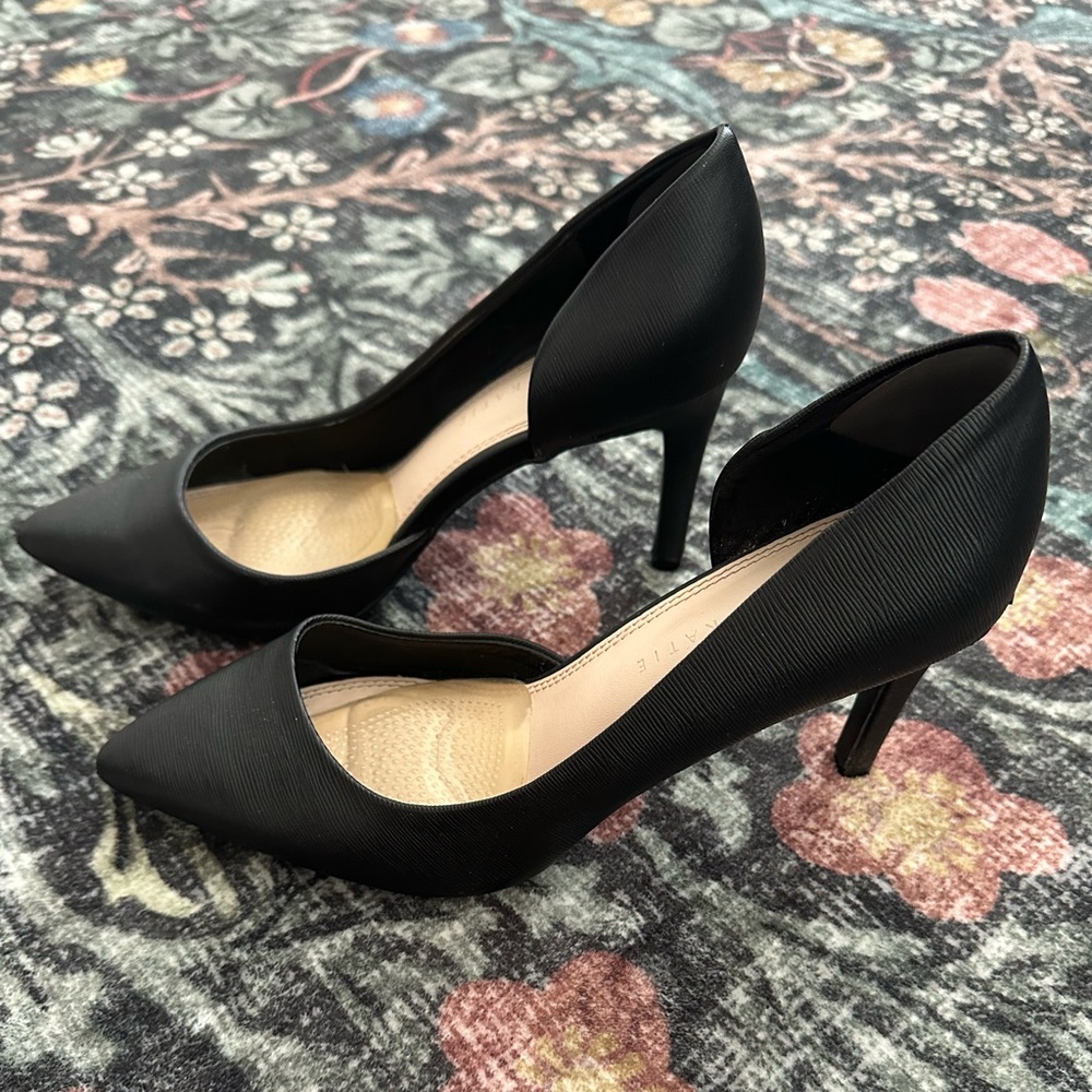 Worn Flight Attendant Heels - Women's size 7.5 Black Heels